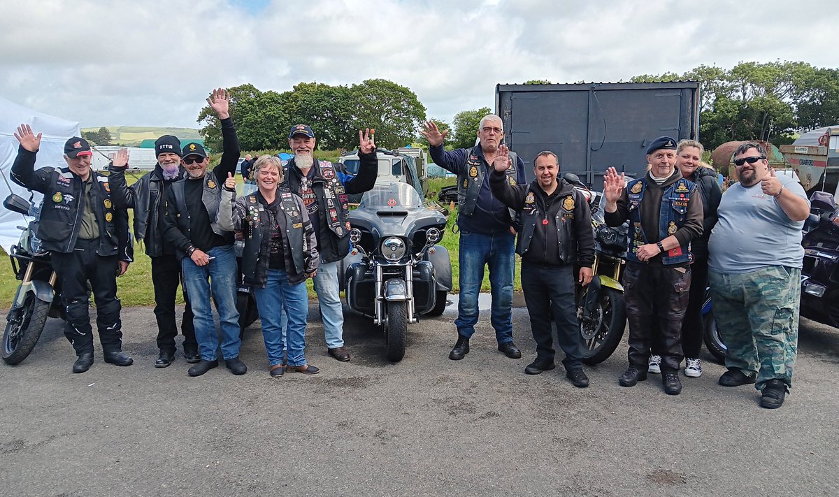 ametcalfe42's tweet photo. Isle of Wight #ShedFest in full swing @UKMensSheds supported by @PoppyLegion open until 4pm and from 10am until 4pm tomorrow Wight Aviation Museum. Loads of activities, music, charities & partner organisations https://t.co/HSdID73jjF