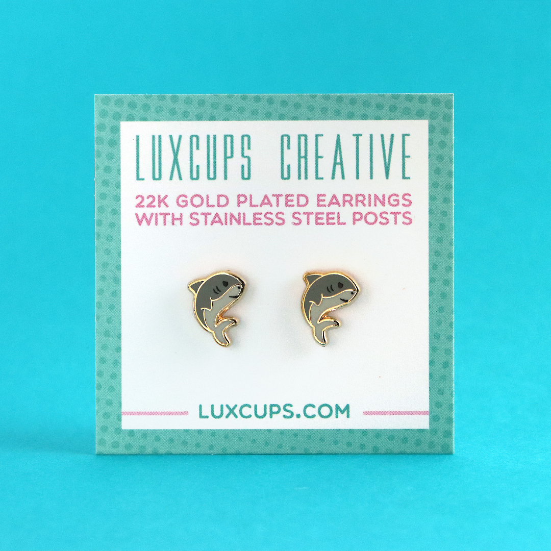 luxcups's tweet image. 🦈🌊 Dive deep into the jaws of fashion! It&apos;s National Megalodon Day, where we celebrate the king of the ancient seas! Let&apos;s honor these magnificent creatures who ruled the waves by wearing them everywhere! 

 #MegalodonDay #SharkWeekVibes #AncientGiants #JawsomeCelebration 🦷🌊