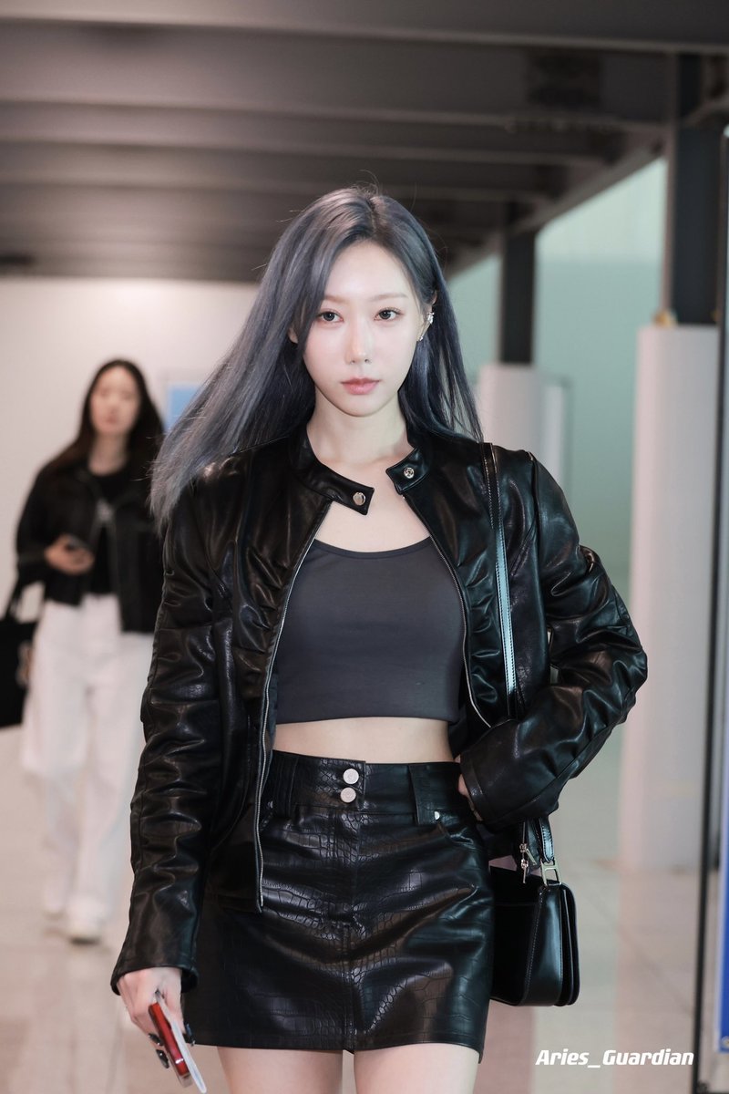 bluvitae7's tweet image. HELP????? SECURITY?????????