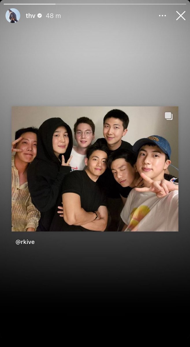 📸 | Taehyung via Instagram stories.