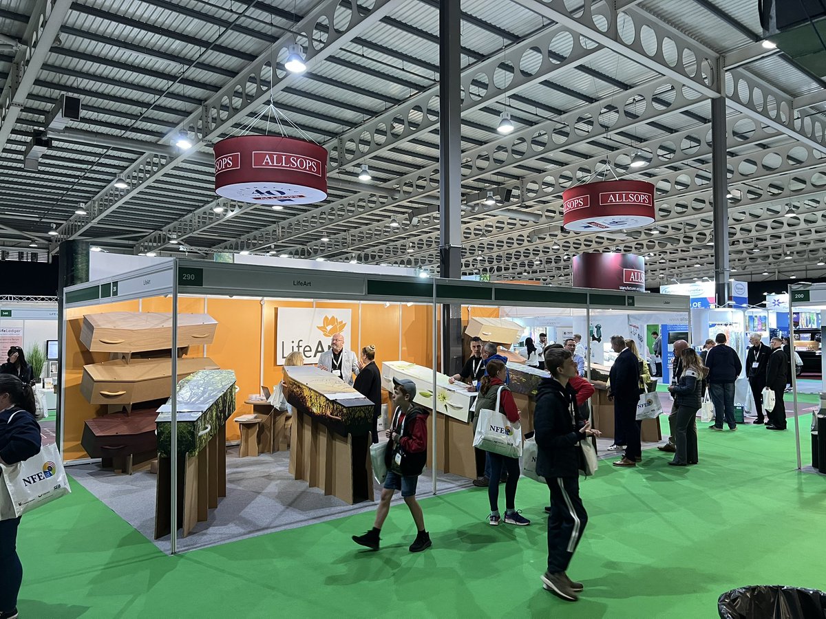 It’s been a busy Saturday morning here at #NFE24, great to meet some new businesses and introduce them to the LifeArt range