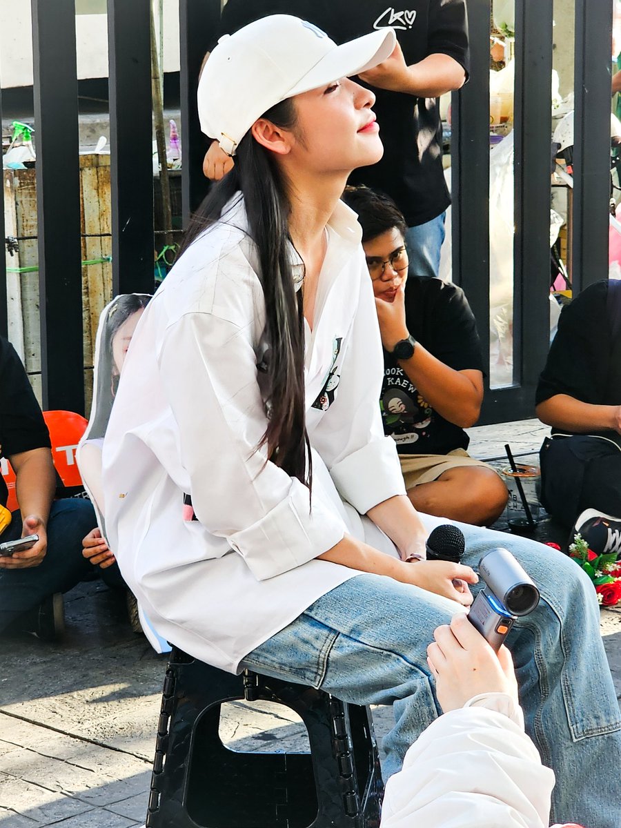 ViewNsp's tweet image. หลงรักรอยยิ้มของคนๆนี้มากจริงๆ 🤍

#UNIONCOEVENTMALL 
#UNIONCOEVENTMALLxLK
#lookkaewkamollak