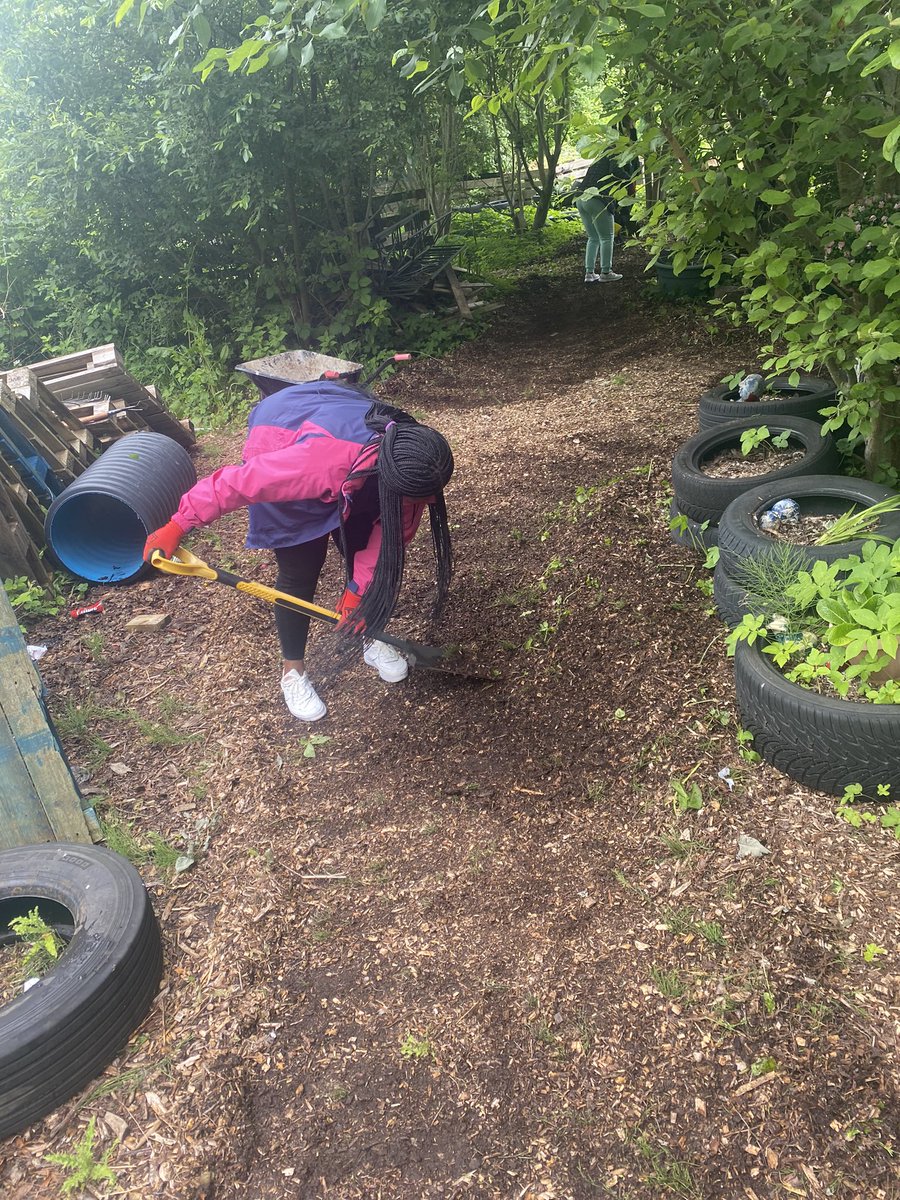 Courtney Thomas (@courtneypollok) on Twitter photo Big thanks to Vuoke, Norma and Chidimma for helping out in the <a href="/GlenloraG/">Glenlora Wild Garden</a> today 👊🏾
<a href="/scotrefcouncil/">Scottish Refugee Council 🧡</a> <a href="/GunOrgunSpeaks/">Gün Orgun🧡</a> <a href="/PollokServices/">Greater Pollok Services</a> Big thanks to Vuoke, Norma and Chidimma for helping out in the <a href="/GlenloraG/">Glenlora Wild Garden</a> today 👊🏾
<a href="/scotrefcouncil/">Scottish Refugee Council 🧡</a> <a href="/GunOrgunSpeaks/">Gün Orgun🧡</a> <a href="/PollokServices/">Greater Pollok Services</a>