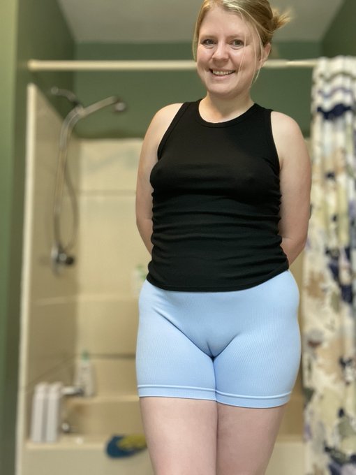 Who likes breakfast Sandwiches!? Mine are homemade https://t.co/D4ERmgQDbx