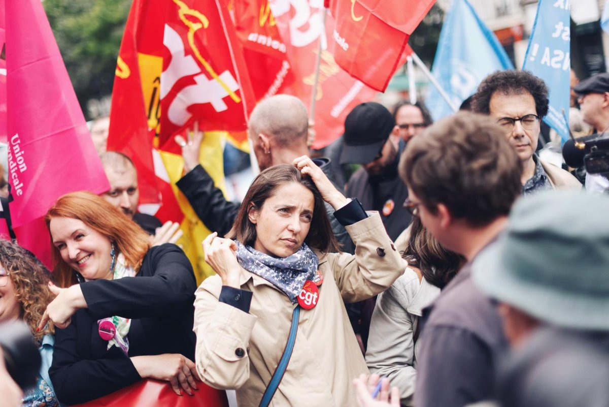 libe's tweet photo. 🔴 A Paris, Sophie Binet en appelle à un «raz de marée populaire»

💬 La patronne de la CGT entend faire front : «Nous ne mettrons jamais de signe égal entre d’extrême droite et une autre force politique». 

Suivre le direct : https://t.co/RTOyAkDbQ1

#Législatives2024 https://t.co/3eV2M35nWs
