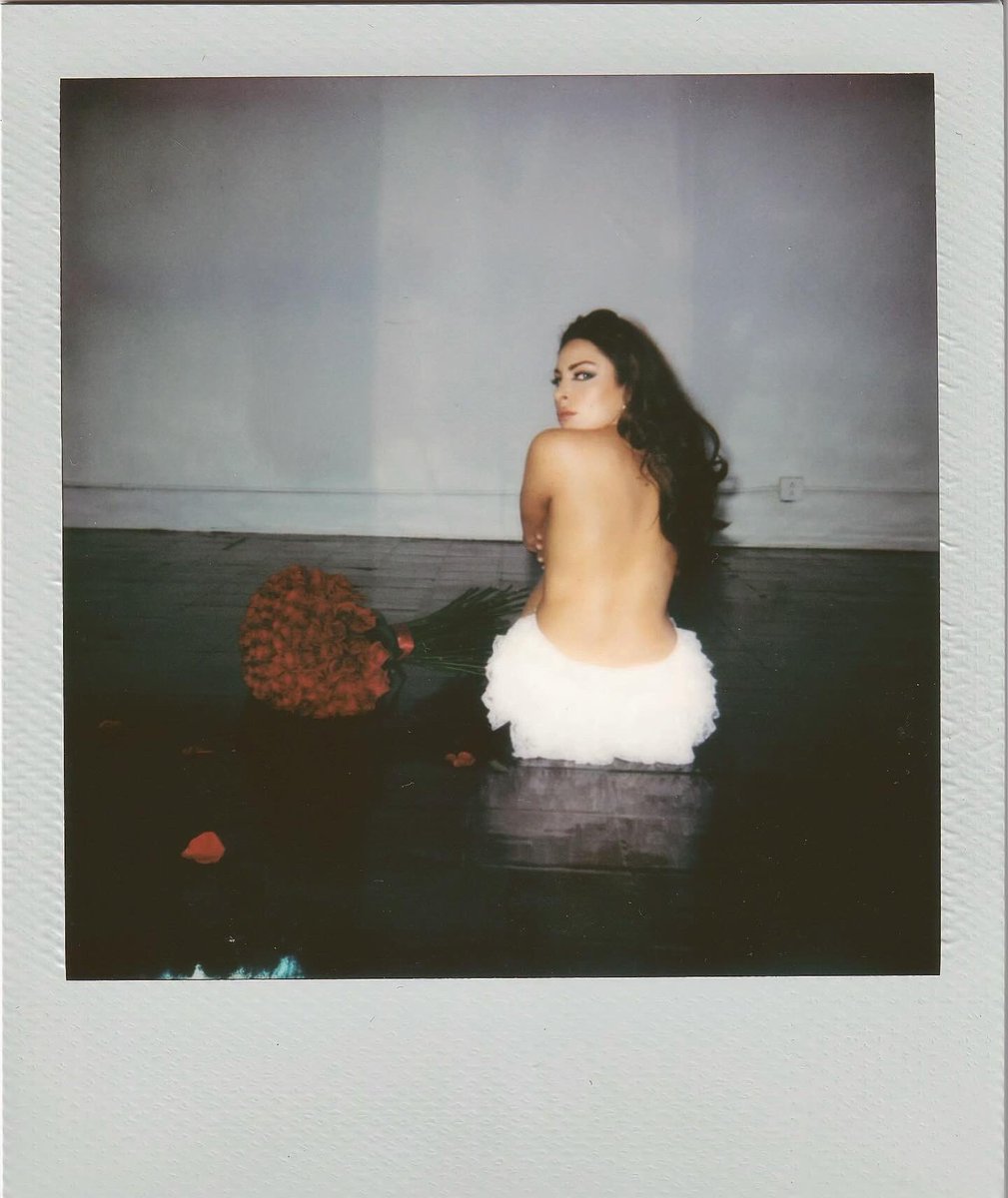 RLorinOfficial's tweet image. idk.. life is kinda awesome I guess😎🤍🍒 #random #photodump #oftheweek