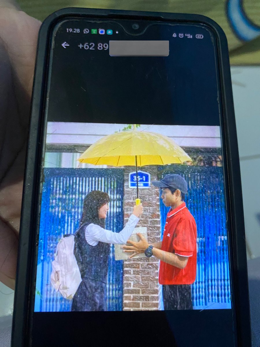 ketawa banget pp wa kang paket ditempatku😭😭😭