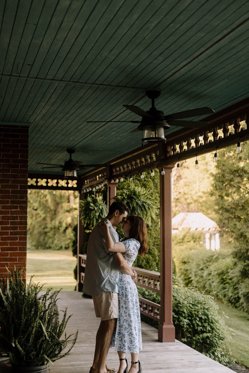 JakeTfrom93's tweet image. Fifteen days til we are husband and wife!