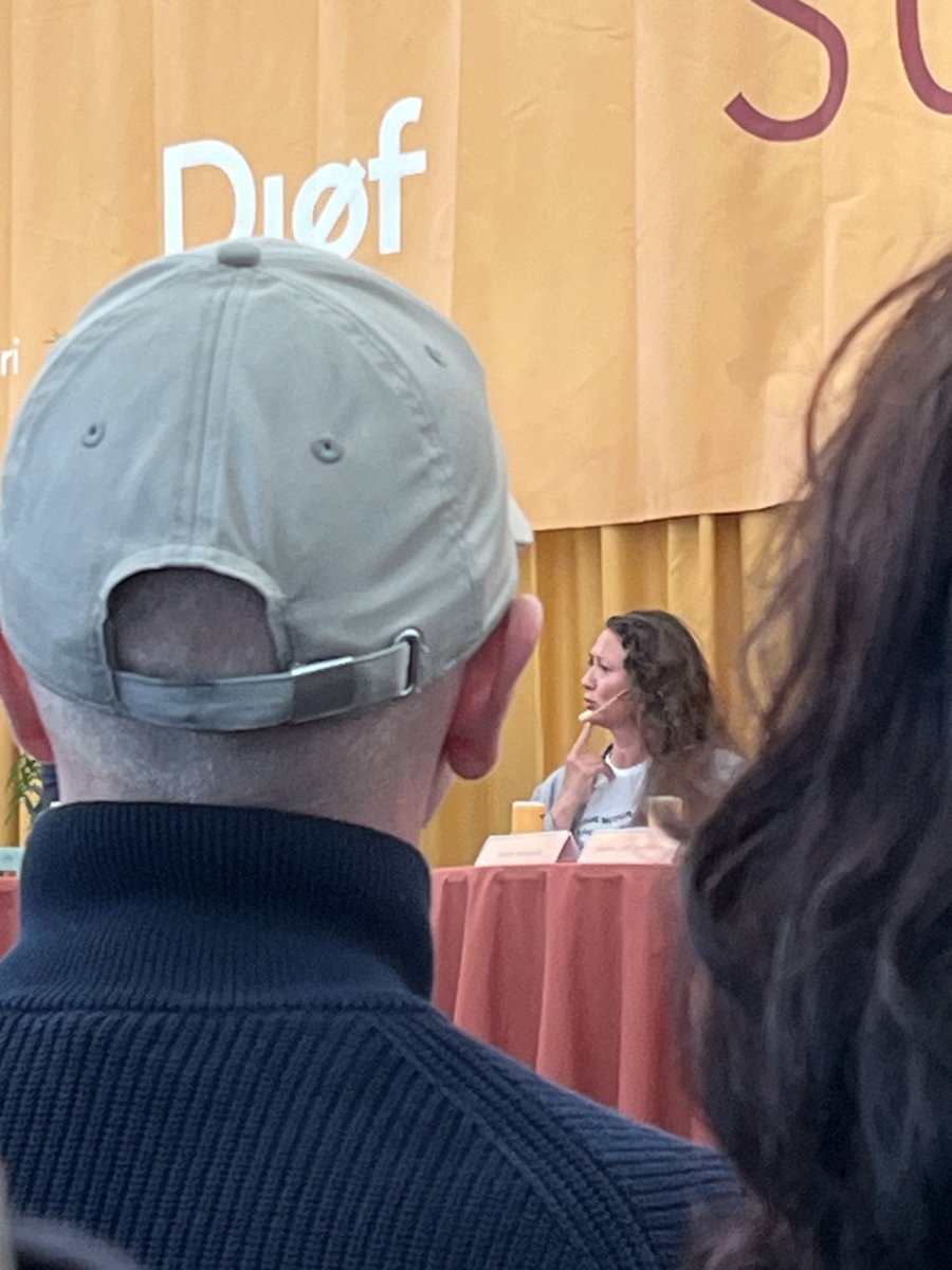 Vi skal ikke blev hårdhudede af de 1000 myggestik, vi må se kritisk på de normer og strukturer vi har, også på #arbejde så alle kan udfolde sig uden #sexisme ⁦<a href="/cecilienorgaard/">Cecilie Nørgaard</a>⁩ #fmdk