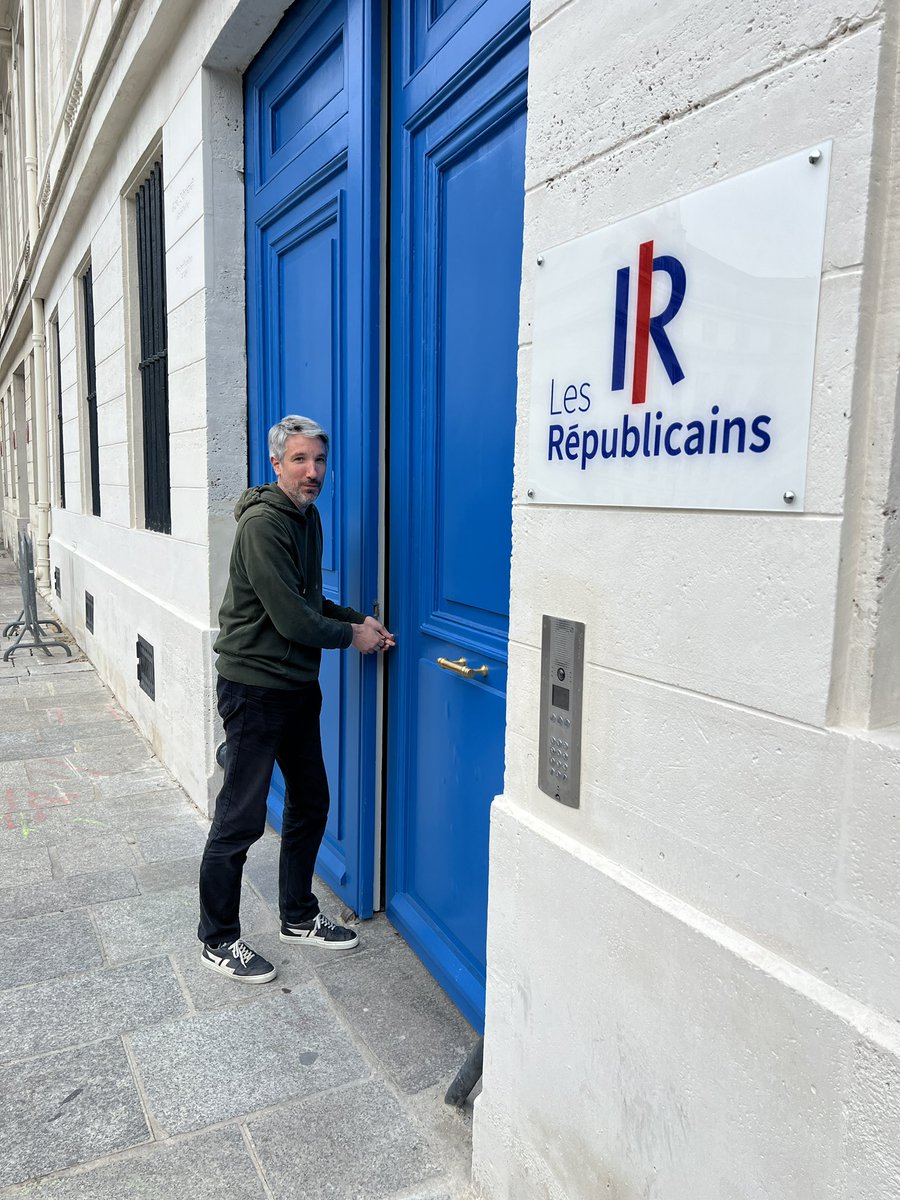 Ils filent vraiment les doubles des clés à tout le monde.