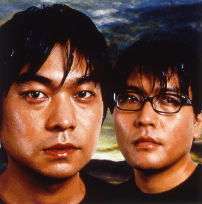 実家の庭に遊びに来た猫のテンションが結構キリンジ