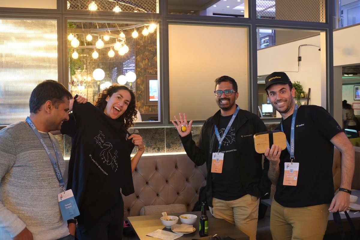 bytewax's tweet image. 🚀 @pydatalondon is buzzing with energy! Thanks to everyone who's swung by — our swag is disappearing as fast as light! Our team is all over the place, making connections.
P.S. Curious to know—how do you like our bright corporate outfits? 🐝🐝