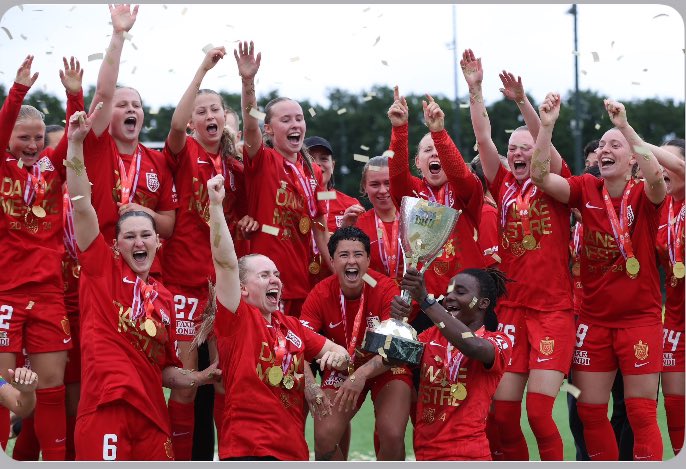 Kæmpe stort tillykke til FC Nordsjælland 🔥 Det er deres første danske mesterskab på kvindesiden. <a href="/FCNordsjaelland/">FC Nordsjælland 🐯</a>