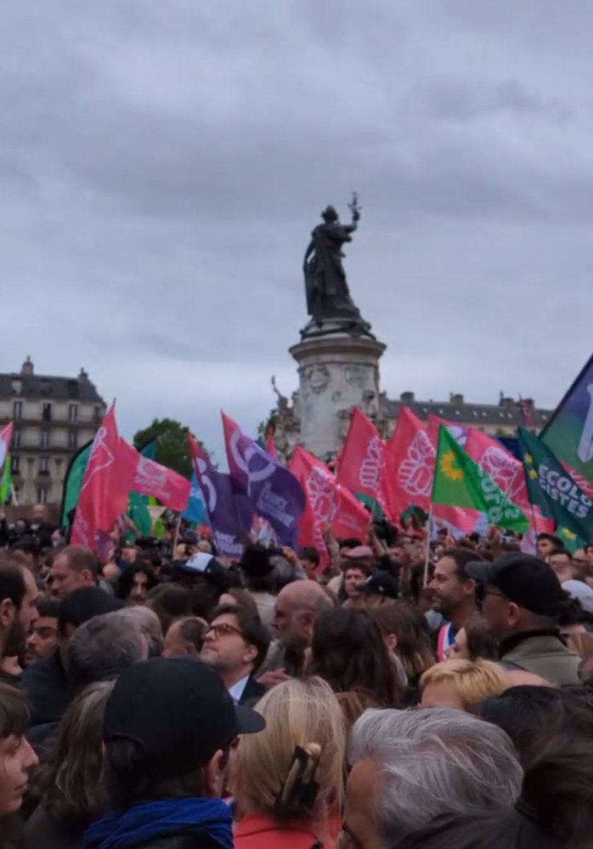 Clem_Autain's tweet photo. Du monde, de l'espoir et une énergie invincible. 
Voilà le souffle du Front Populaire qui va nous amener à la victoire ! 
Tous ensemble, pour l'union et la mobilisation générale 🔥

#NouveauFrontPopulaire https://t.co/XjgRwPpRQx