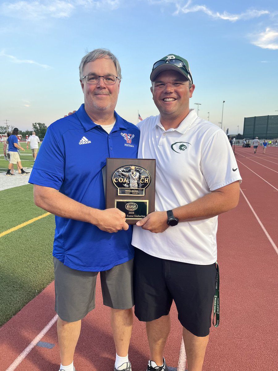 Got to watch <a href="/BaylerBell/">Bayler Bell</a> &amp; <a href="/davis_barr8/">davis barr</a> compete in the Metro All-Star game AT our place, &amp; the cherry on top was seeing one of my greatest role models &amp; mentor, <a href="/WellsvilleEagle/">Wellsville Eagles</a> HFC Mike Berg get inducted into the <a href="/The_GKCFCA/">GKCFCA</a> HOF! Great evening &amp; thankful for all 3 of these men!