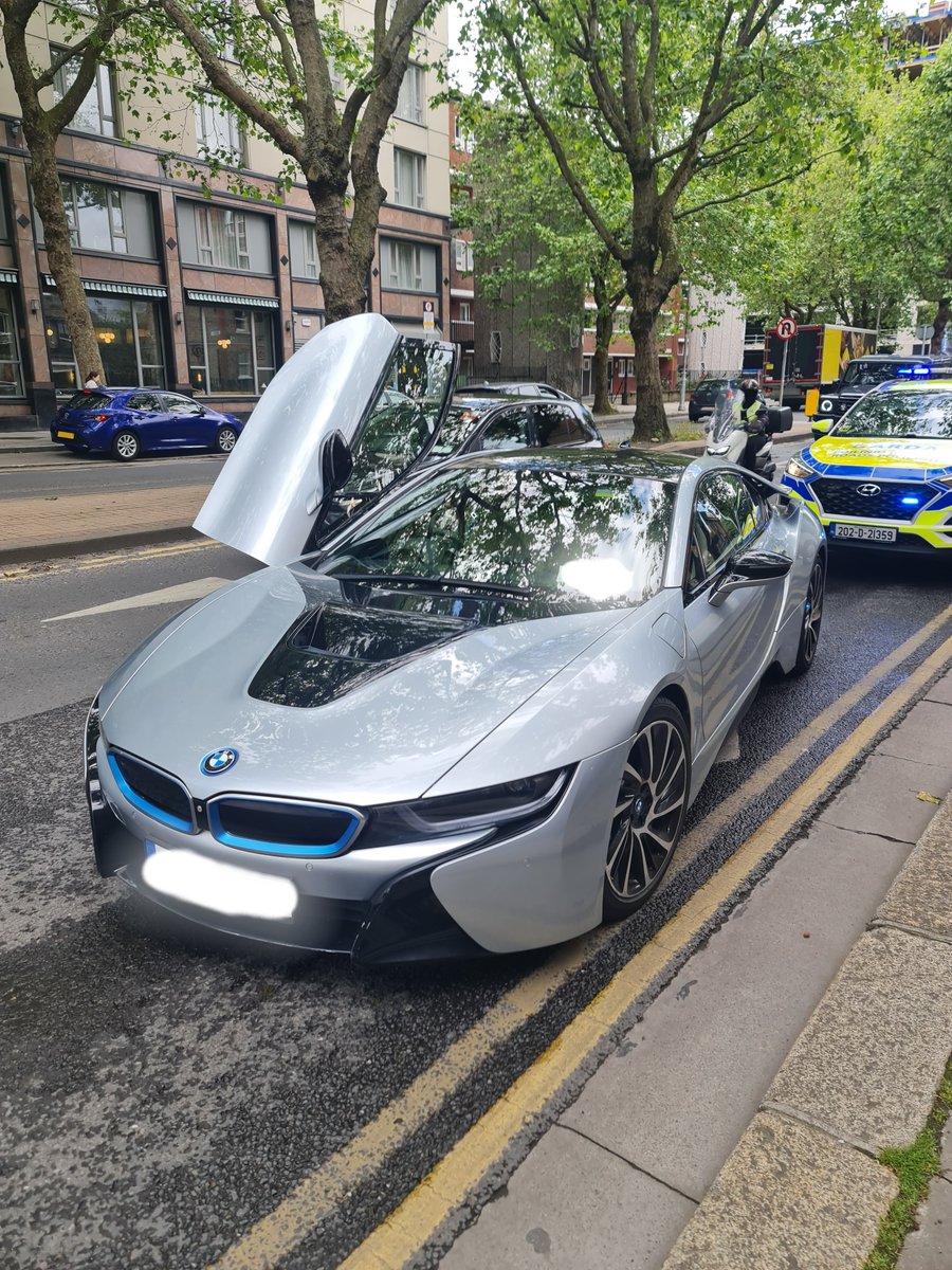 An Garda Síochána tweet media