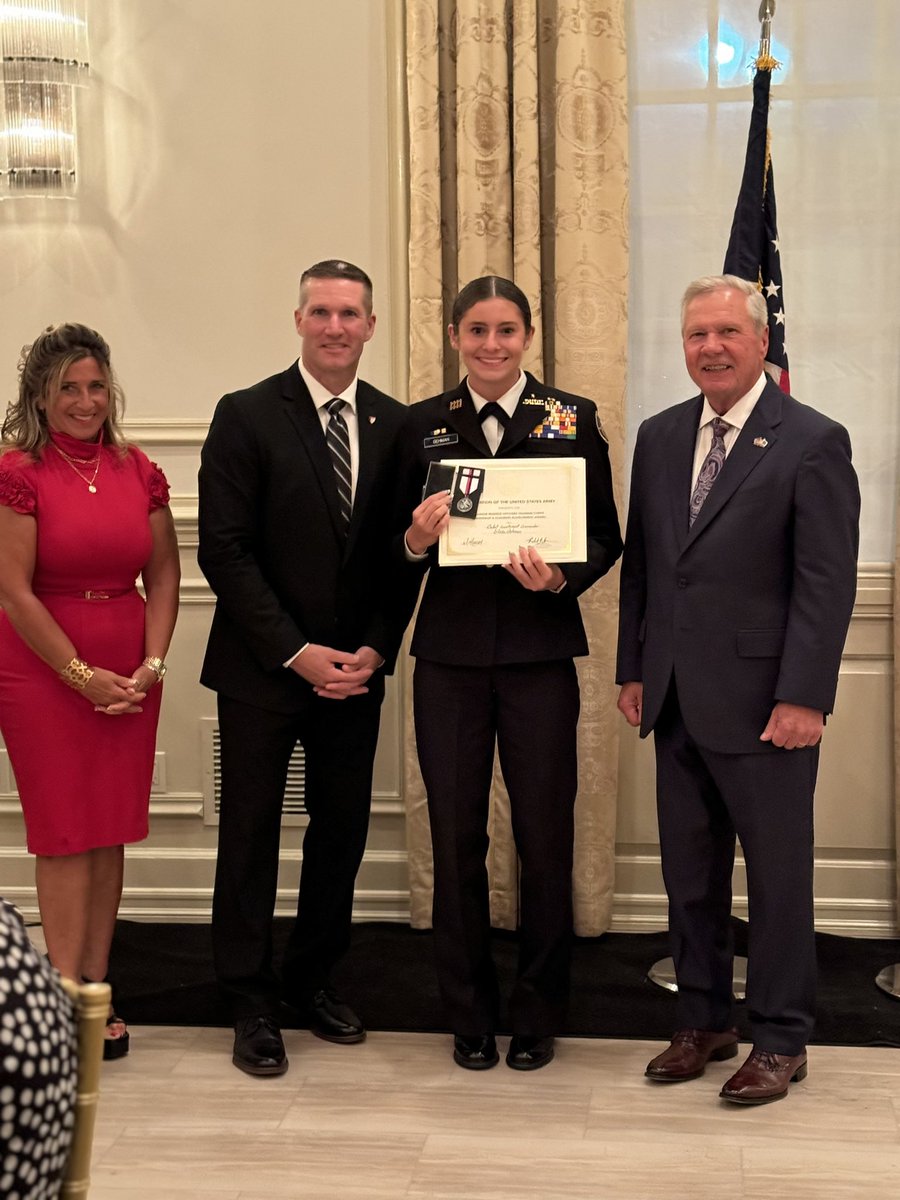 Livg5555's tweet photo. I am honored to have received the JROTC Leadership &amp; Academic Achievement Award from the Assoc of the US  Army last night at the 249th Birthday celebration of the US Army. It was such an honor meeting Sergeant Major of the US Army Daniel A. Dailey who provided the keynote speech. https://t.co/iee6H1EV9L