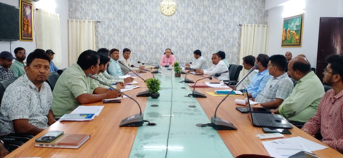 DCGumla's tweet image. आज ग्राम संपत्ति से संबंधित जिले के सभी इंजीनियरिंग विभागों के साथ बैठक में सभी निर्माण कार्यों को ऑनलाइन ग्राम संपत्ति पोर्टल पर नियमित रूप से अपलोड करने एवं सभी निर्माण योजनाओं पर QR Code लगाने आदि का निर्देश दिया गया।