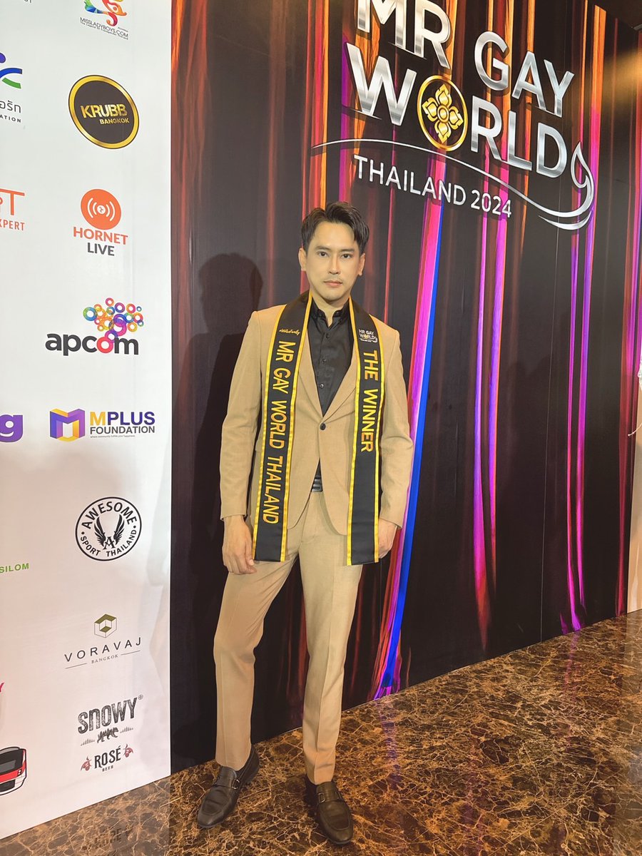 KoPattaraponMG's tweet photo. เริ่มงานแล้ววว https://t.co/tKjyAXBpan
