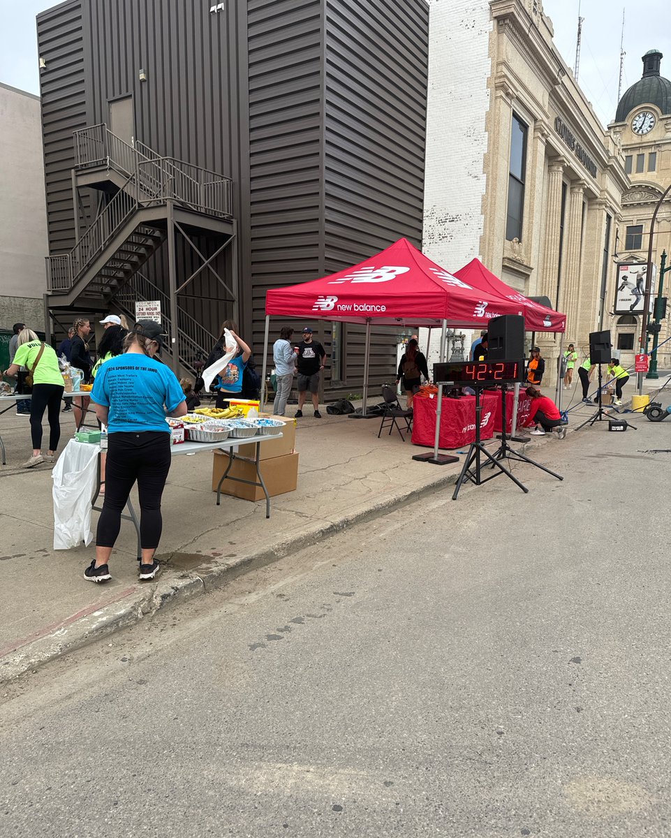 Volunteers and sponsors getting setup!!