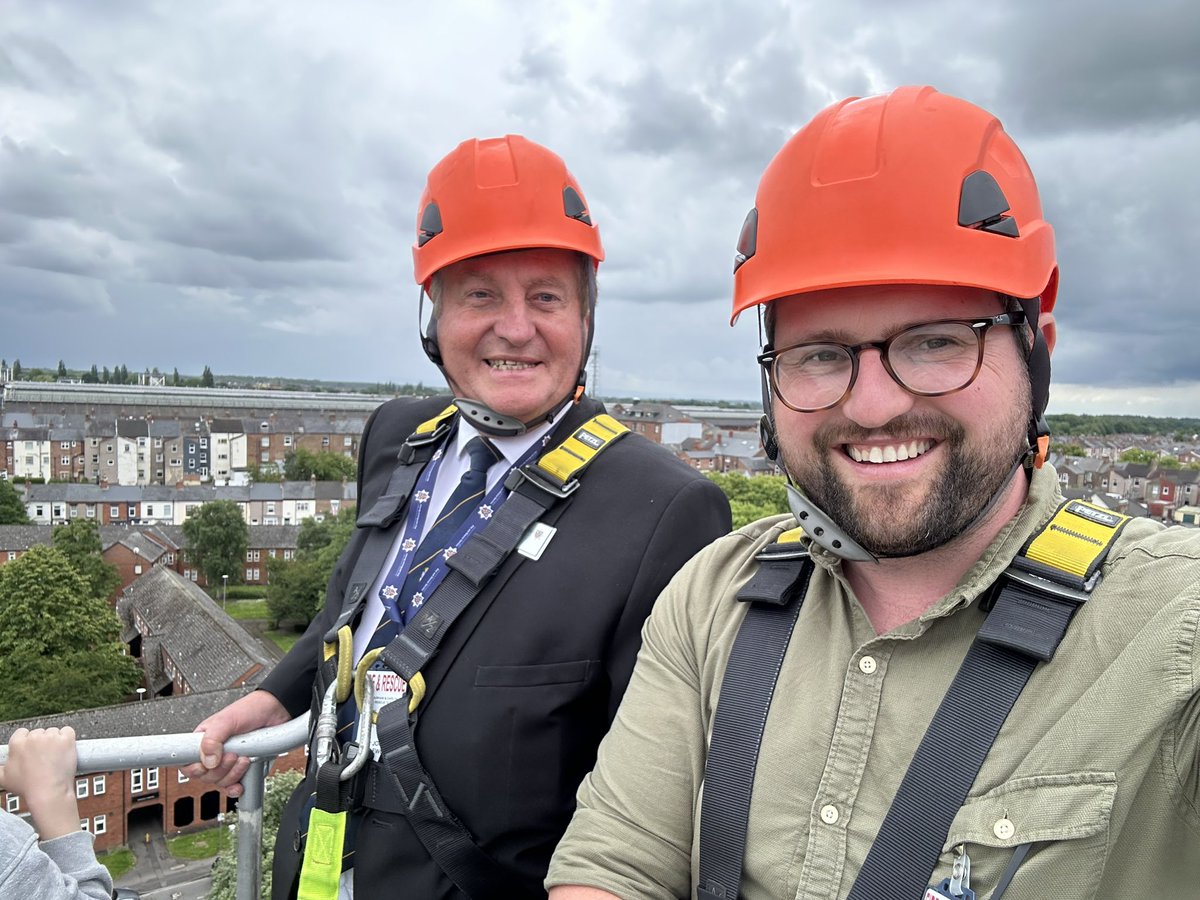 A_Anderson1992's tweet photo. It was great to see so many people having fun at the Fire Station for their open day, celebrating 50 years of @CDDFRS! 

Thank you to the crews for all their hard work every day, and putting on today’s event! 

We even got to go up in the air on telescopic aerial unit! https://t.co/7pcNw7yJ4C