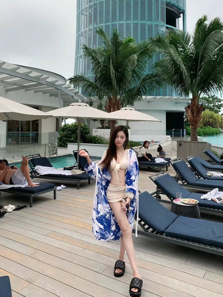Jackson89486269's tweet photo. 做你们的女神那么累��不如做我的母狗 #悉尼 #女神 #反差 #反差女 #母狗 https://t.co/iLd066cKZB