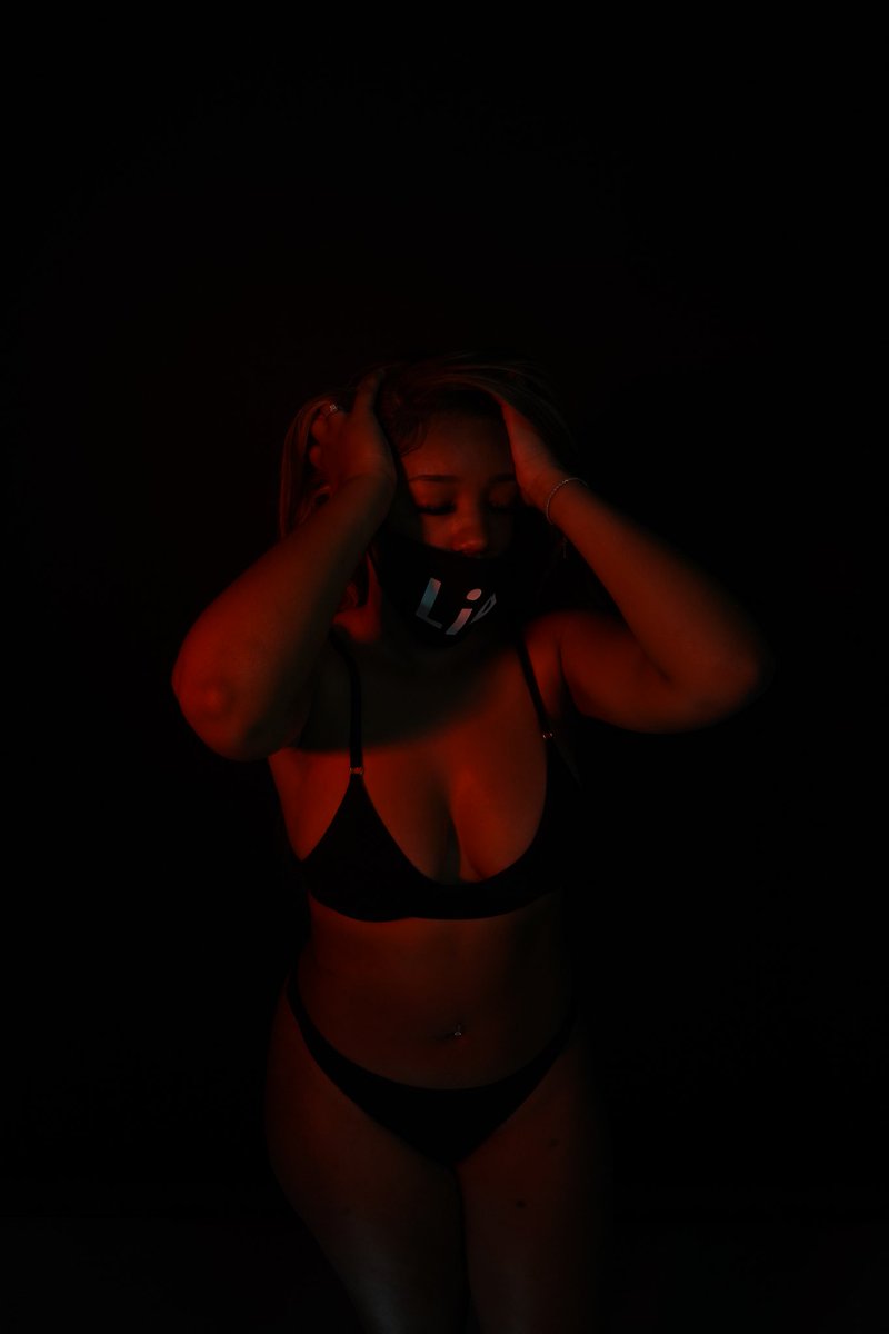 Fozationote2011's tweet photo. My first photoshoot with Megan.
Her Agency is @akforevermodels https://t.co/txuvuEUth2