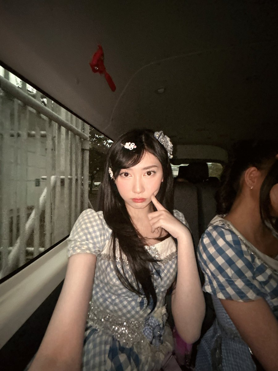 C_JessiJKT48's tweet photo. thankyou PBB bogor🏄✨ https://t.co/A0ue6En9qv