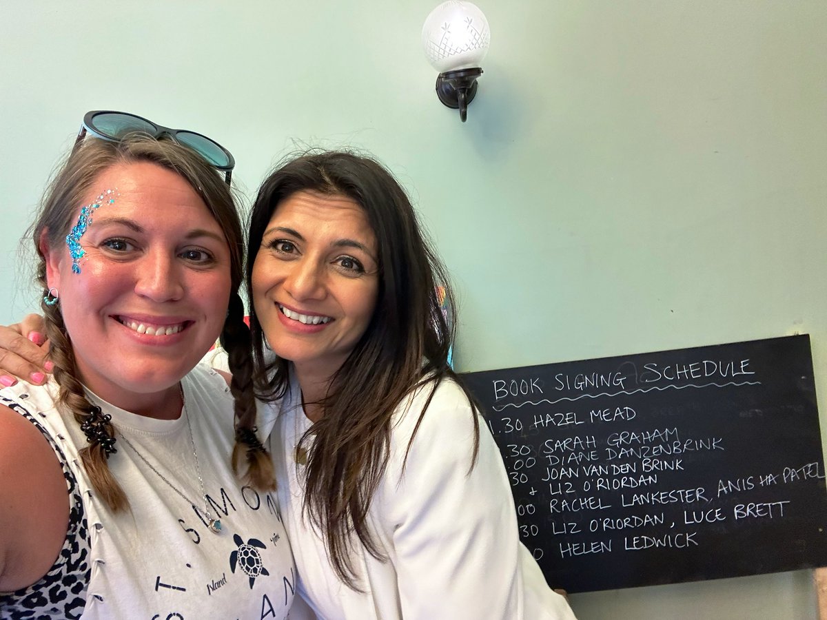 Clare_Cancer_AOS (@sewalesa) on Twitter photo Together we’re going to make fibre sexy <a href="/DrAnishaPatel1/">#doctorsgetcancertoo</a>
#makefibresexy #bowelcancer #nevertooyoung Together we’re going to make fibre sexy <a href="/DrAnishaPatel1/">#doctorsgetcancertoo</a>
#makefibresexy #bowelcancer #nevertooyoung