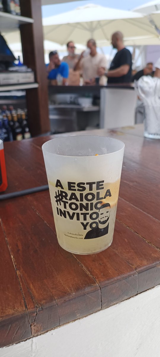 Calentando motores para la barra libre de #SOB24 con #raiolamola 😎