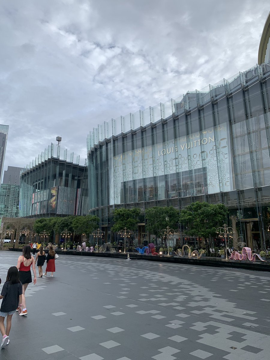 我回來了
久久出一次國還不錯😄