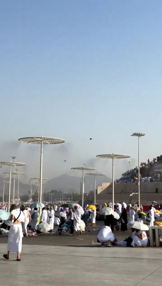 #دعوات_مستجابه ياااارب 🤲❤️

.... 
قال رسول الله صلى الله عليه وسلم: [ خـير الدعاء يوم عرفة، وخير ما قلت أنا والنبيون من قبلي لا إله إلا الله وحده لا شريك له ، له الملك وله الحمد وهو على كل شيء قدير].

.... 
#عرفة ☀️