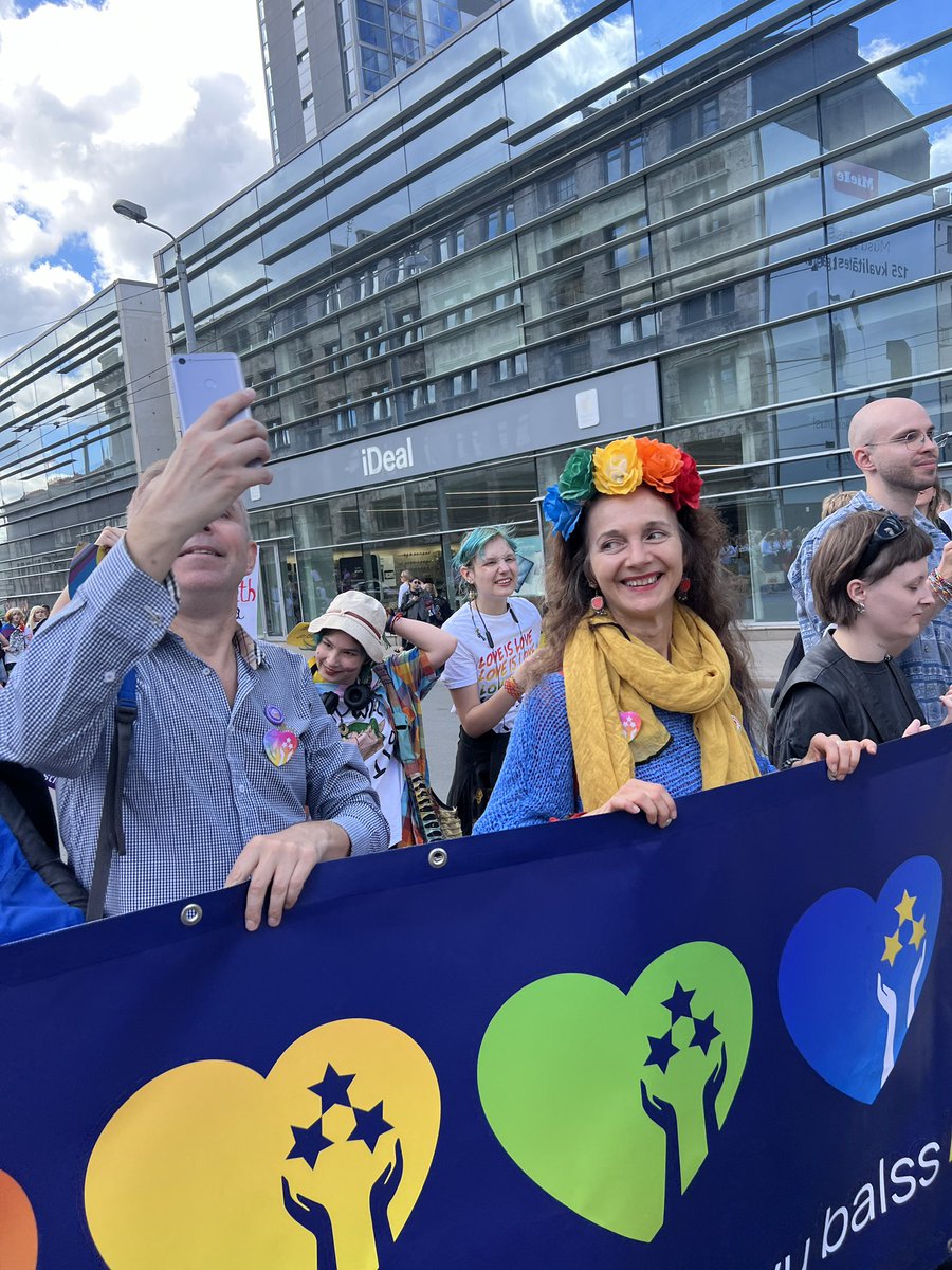 KrievuBalss's tweet image. ❤️🧡💛💚💙💜

Šodien jau trešo reizi piedalāmies ar savu grupu @RigaPride gājienā! Mēs iestājamies par brīvību, iekļaujošu sabiedrību un vienotību dažādībā! 🌈