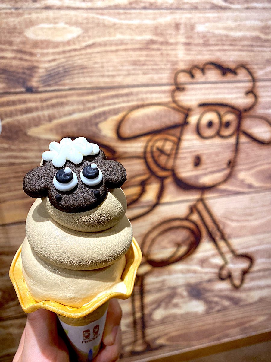 可愛いすぎていろんな背景で撮影🍦🐏
選びきれないので全部投稿〜
モカソフトもっちり食感で大満足

#ひつじのショーンビレッジショップカフェ
#東京グルメ #東京カフェ
#町田グルメ #町田カフェ
#グランベリーパーク #アイス
#ソフトクリーム #ひつじのショーン
