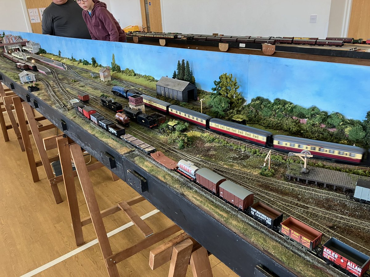 EEMRC's tweet image. All systems go. It’s our monthly working Saturday, and members are hard at work fettling the club layouts ready for our open day next week. Come along to Ruxley Church, Ewell, between 10.00 and 17.00 on June 22 to find out more.