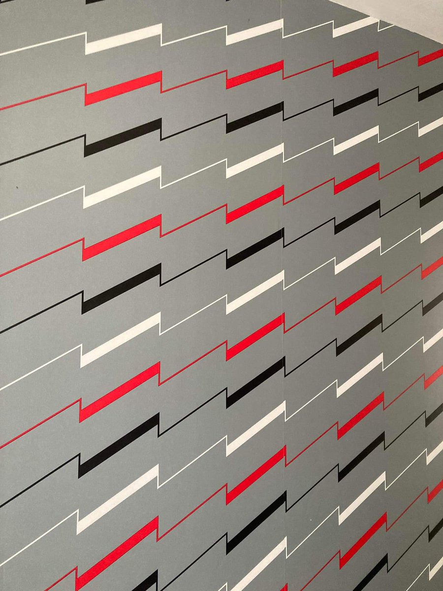 You were a true 80s kid if you had wallpaper like this or some similar