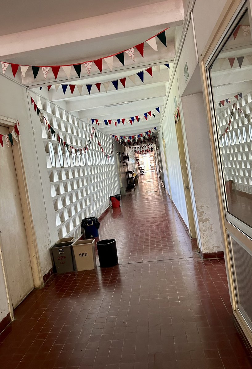 Leslie Barnes (@lcasba) on Twitter photo The library and French department at Royal University of Phnom Penh. Stunning examples of New Khmer Architecture in #PhnomPenh. <a href="/MolyvannFilm/">VannMolyvannFilm</a> The library and French department at Royal University of Phnom Penh. Stunning examples of New Khmer Architecture in #PhnomPenh. <a href="/MolyvannFilm/">VannMolyvannFilm</a>