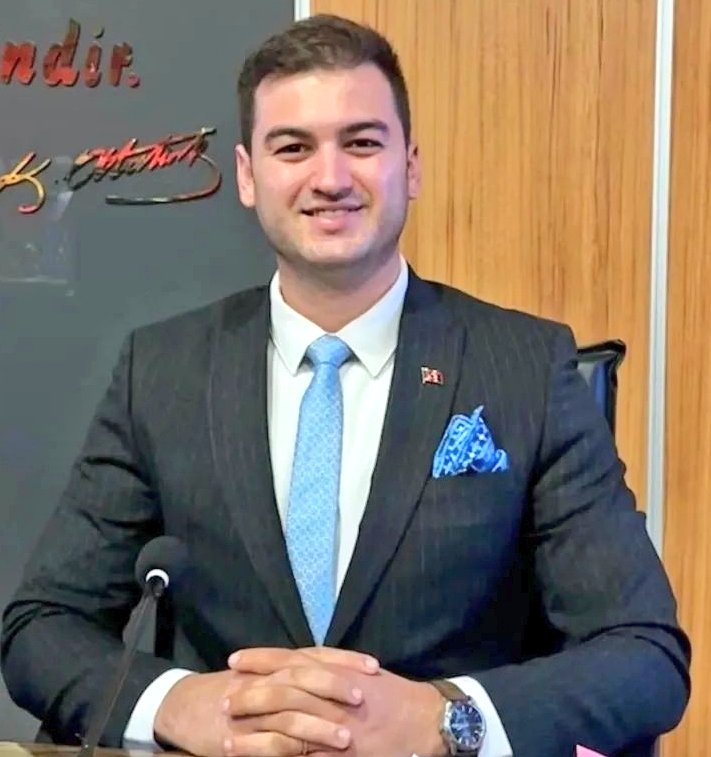 Serhan Asker (@serhan_asker) on Twitter photo Görkemli Hatıralar Bayramın 1. günü Bodrum'da...
Babalar günü aynı zamanda...
Sürpriz bir program sizi bekliyor...
Nazlı Eray (<a href="/nazlieray/">Nazlı ERAY</a>)
Tolga Çandar (<a href="/tcandar/">Tolga Çandar</a>)
<a href="/nebilozgenturk/">Nebil Özgentürk</a>
<a href="/MandalinciTamer/">Tamer Mandalinci</a>
<a href="/BodrumBel/">Bodrum Belediyesi</a>
Yer: Bodrum Belediyesi Umurça Park
Saat: 10.00
<a href="/halktvcomtr/">Halk TV</a> Görkemli Hatıralar Bayramın 1. günü Bodrum'da...
Babalar günü aynı zamanda...
Sürpriz bir program sizi bekliyor...
Nazlı Eray (<a href="/nazlieray/">Nazlı ERAY</a>)
Tolga Çandar (<a href="/tcandar/">Tolga Çandar</a>)
<a href="/nebilozgenturk/">Nebil Özgentürk</a>
<a href="/MandalinciTamer/">Tamer Mandalinci</a>
<a href="/BodrumBel/">Bodrum Belediyesi</a>
Yer: Bodrum Belediyesi Umurça Park
Saat: 10.00
<a href="/halktvcomtr/">Halk TV</a>
