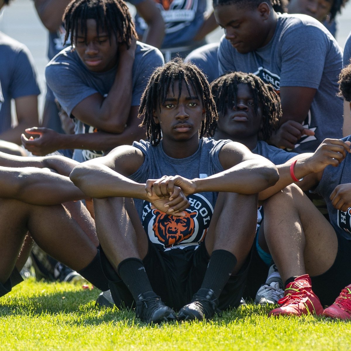 Thank you to <a href="/BearsOutreach/">Chicago Bears</a> as well as <a href="/usnikefootball/">Nike Football</a> for this opportunity to get better
#campofchamps