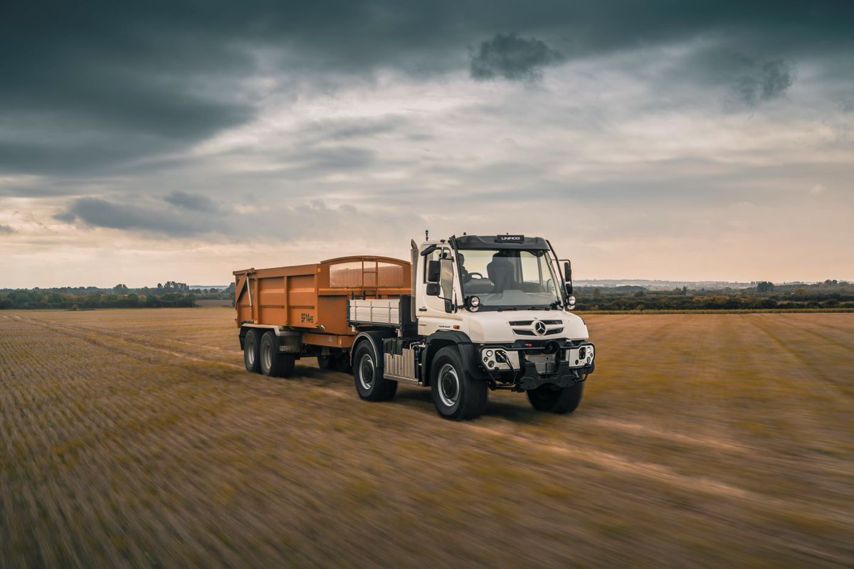 The ultimate farm-hand.

A hero of #agriculture, the #Unimog conquers any terrain and tackles a multitude of tasks – thriving in fields and ploughing effortlessly through tough ground to support our #farming industry all-year round.

#Unimoglife #farmland  #farmlife