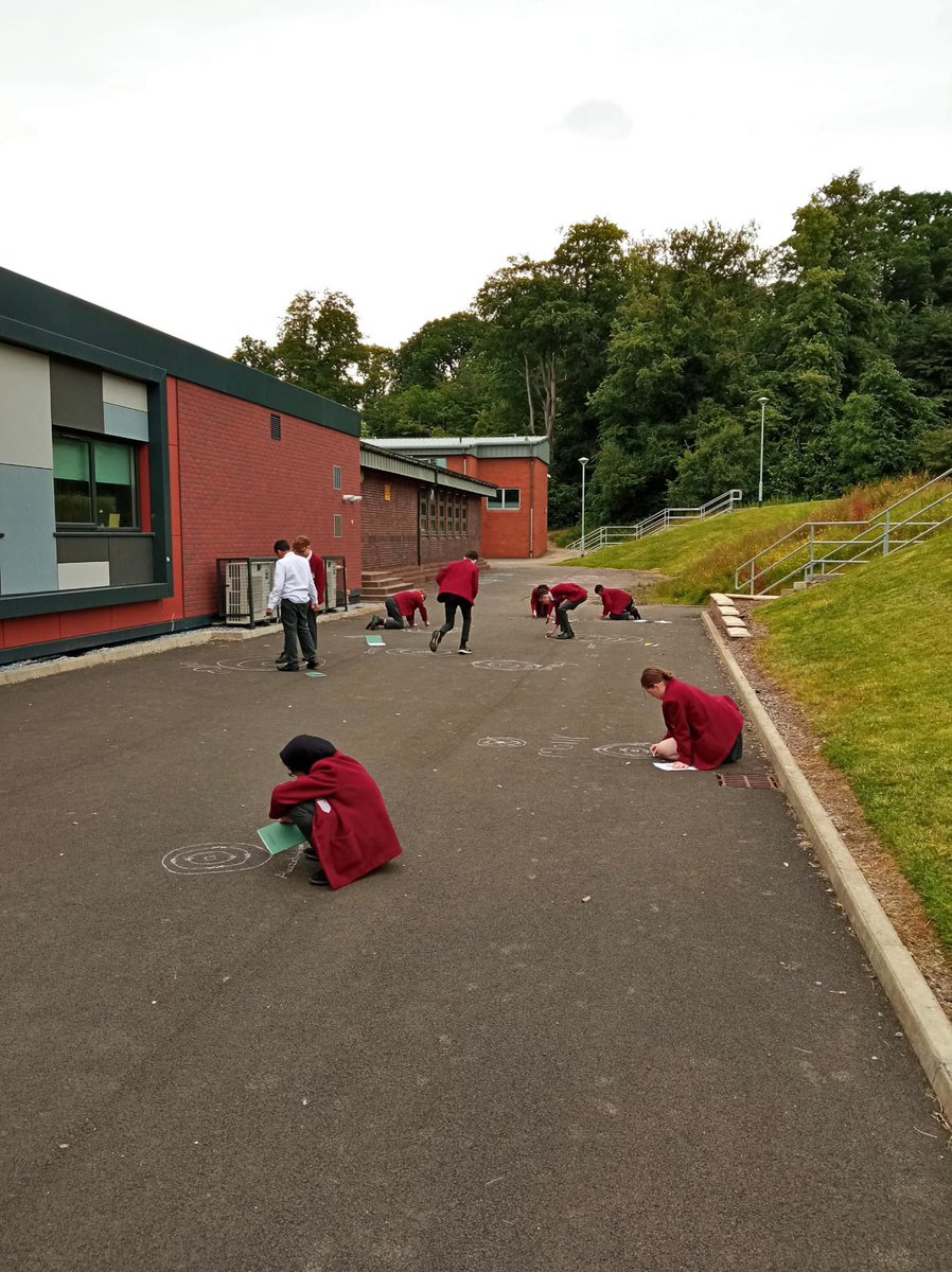 Miss Baxter's 2H class got outside this week to consolidate their knowledge of electron arrangements. Each pupil drew the electron arrangement of one element &amp; the rest had to move round &amp; identify them. A great way to learn each other's names too! <a href="/stninianshigh/">Saint Ninian's</a> <a href="/StNiniansLfS/">SNHS LfS</a>