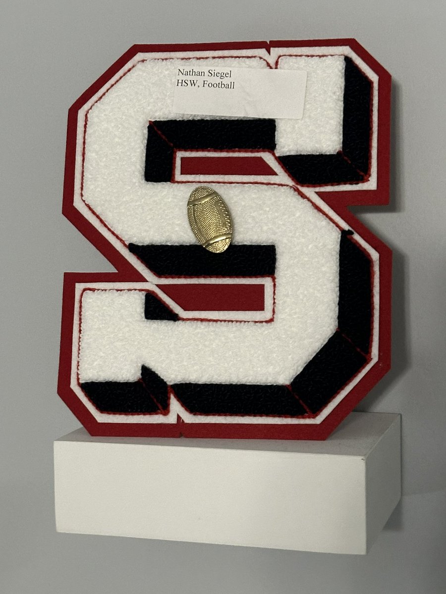 EliseSaraS's tweet photo. Another proud day.  Nathan was honored for his leadership. Had a tough year and the way he showed up for his team meant more to us than anything. We appreciate his coaches recognizing that for him. @cperrino71 @Coach_Perrino @CoachCBison @nathan_siegel https://t.co/rVSBSxBY17