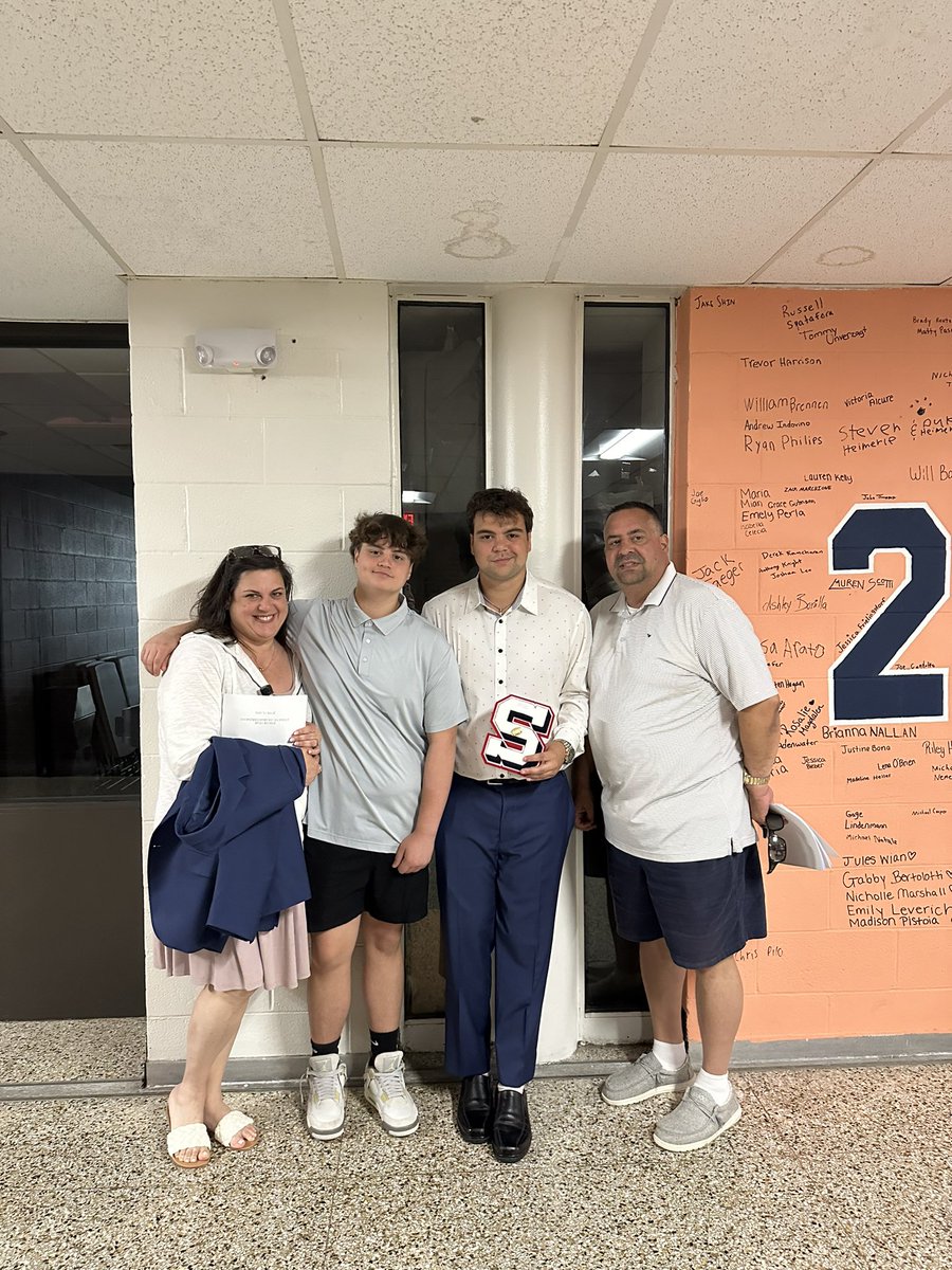 EliseSaraS's tweet photo. Another proud day.  Nathan was honored for his leadership. Had a tough year and the way he showed up for his team meant more to us than anything. We appreciate his coaches recognizing that for him. @cperrino71 @Coach_Perrino @CoachCBison @nathan_siegel https://t.co/rVSBSxBY17