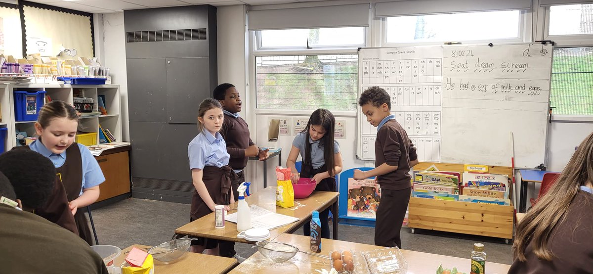 lfbriody's tweet photo. P5 catch up.  @StBlanesGCC P5s making pancakes.  So much connected learning and of course teamwork! https://t.co/hEgC66ciOv