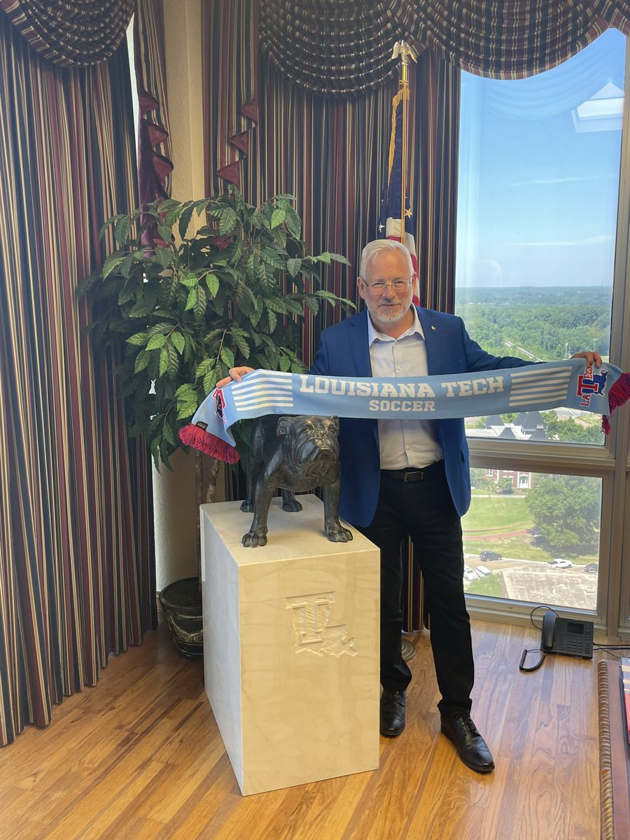 coach__stevo's tweet image. Attention @LATechSOC 🔵⚽️🔴 fans! Our new scarfs are here and will be available soon. Don’t miss out and be ready to support our program like @DrJBHenderson and @rivey35 #TopDogs #EverLoyalBe #LookingGood