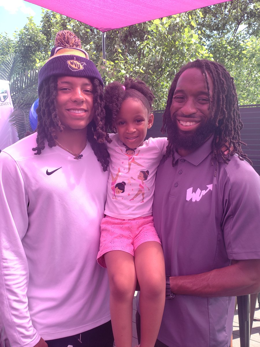 Sean Robertson tweet media