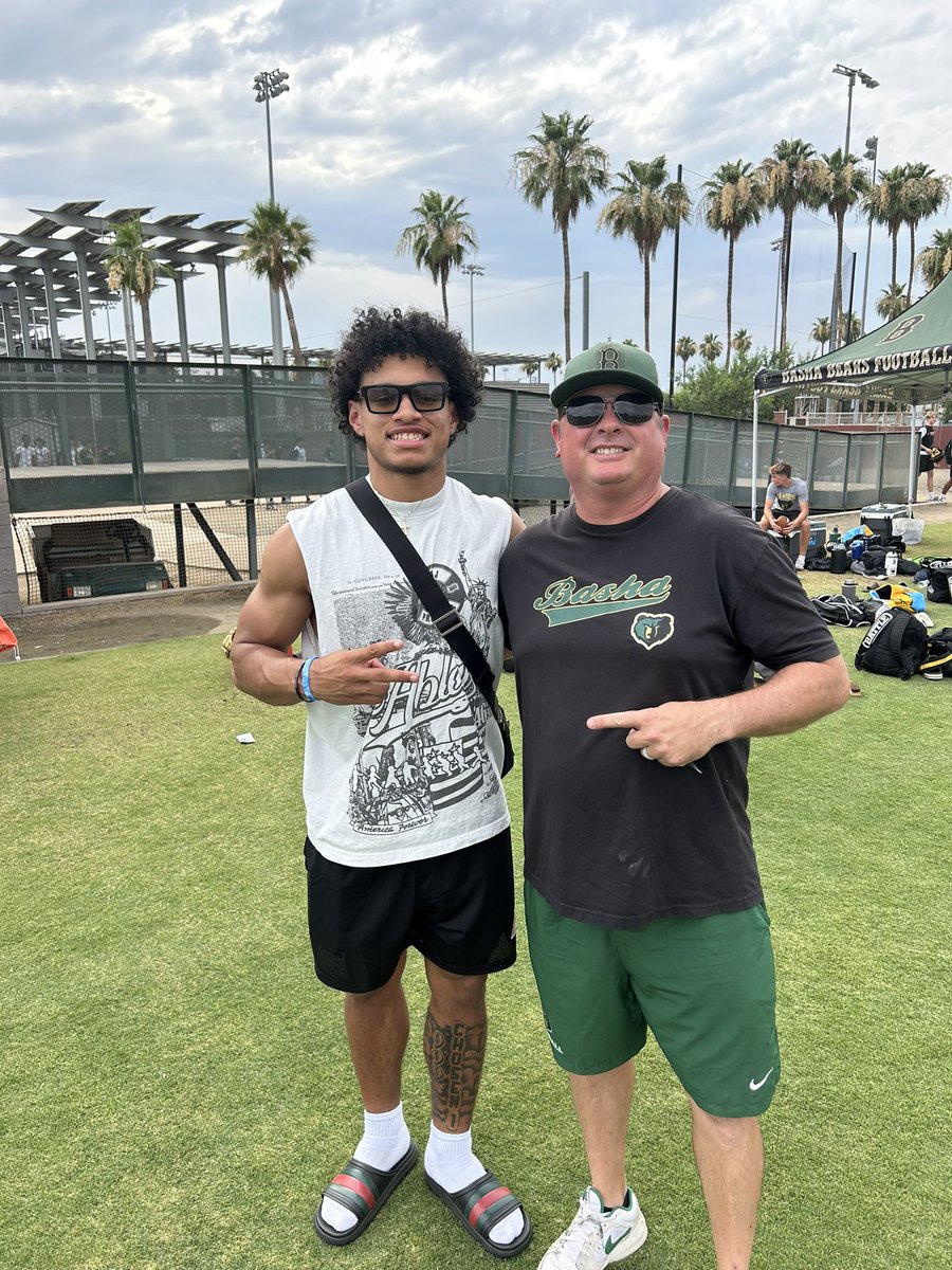 Always good having our alumni @QBDwilliams1 <a href="/colemartin21/">COLE MARTIN</a> coming out to support the school and the current players!! Great young men here who are doing great things at the next level!! <a href="/ASUFootball/">Sun Devil Football</a> <a href="/UW_Football/">Washington Football</a> <a href="/BashaAthletics/">Basha HS Athletics</a> <a href="/bashabearnation/">Basha Bear Nation</a> <a href="/MarquesReischl/">Marques Reischl</a>