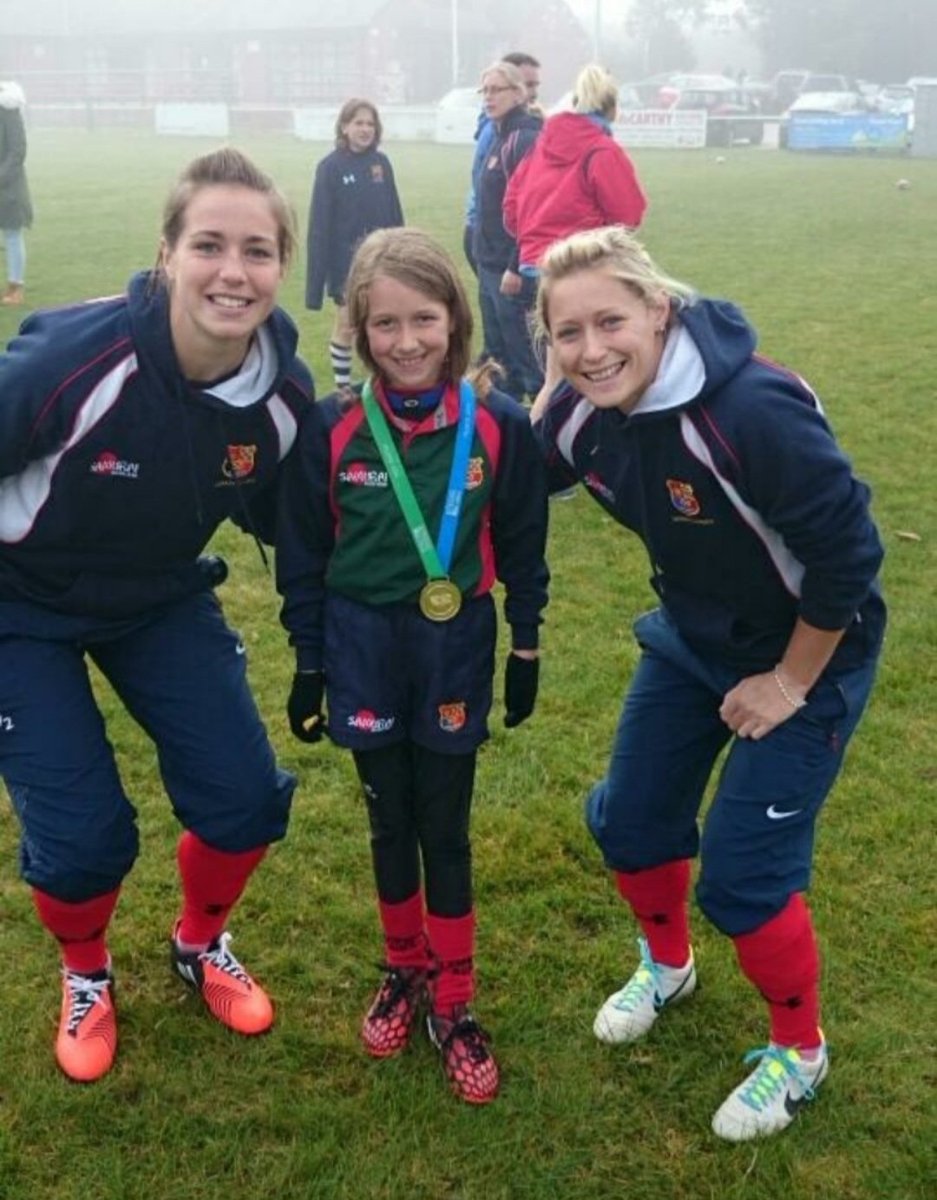mweaver13's tweet photo. I'm not sure that sporting stars know the positive impact they have on young players.  @huntie_1 is a genuine superstar and Phoebe is determined to follow in her footsteps #lichfieldrufc https://t.co/ALqOinQ8sv