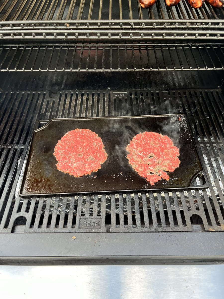 Chris Laughlin tweet media