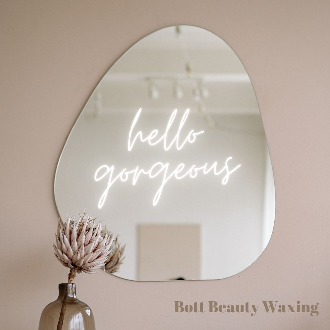 bbwaxing1's tweet photo. Hey beauties! ✨ Ready to shine with silky smooth skin? Our premium body waxing services are here to 
Whether it's your first time or you're a waxing pro, I've got you covered from head to toe. Treat yourself to the luxury you deserve and step out feeling confident and radiant... https://t.co/Uj80cXwB8K